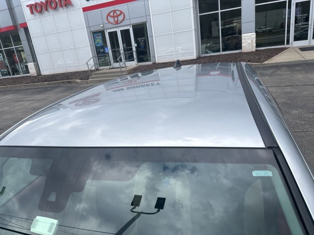 Used 2023 Toyota Tacoma SR5 w/ SR5 Appearance Package RWD image 4