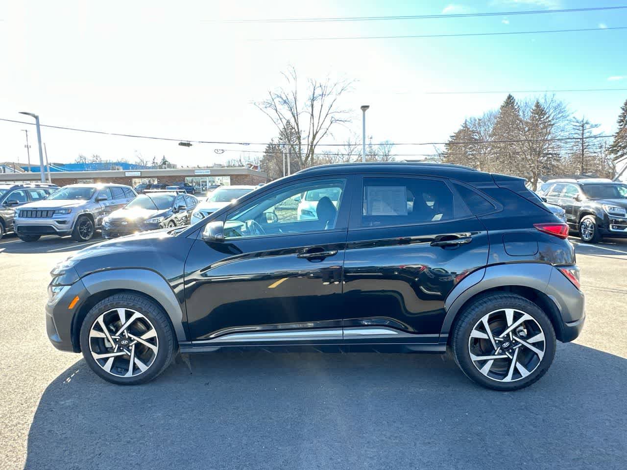 Used 2023 Hyundai Kona Limited w/ Cargo Package image 10