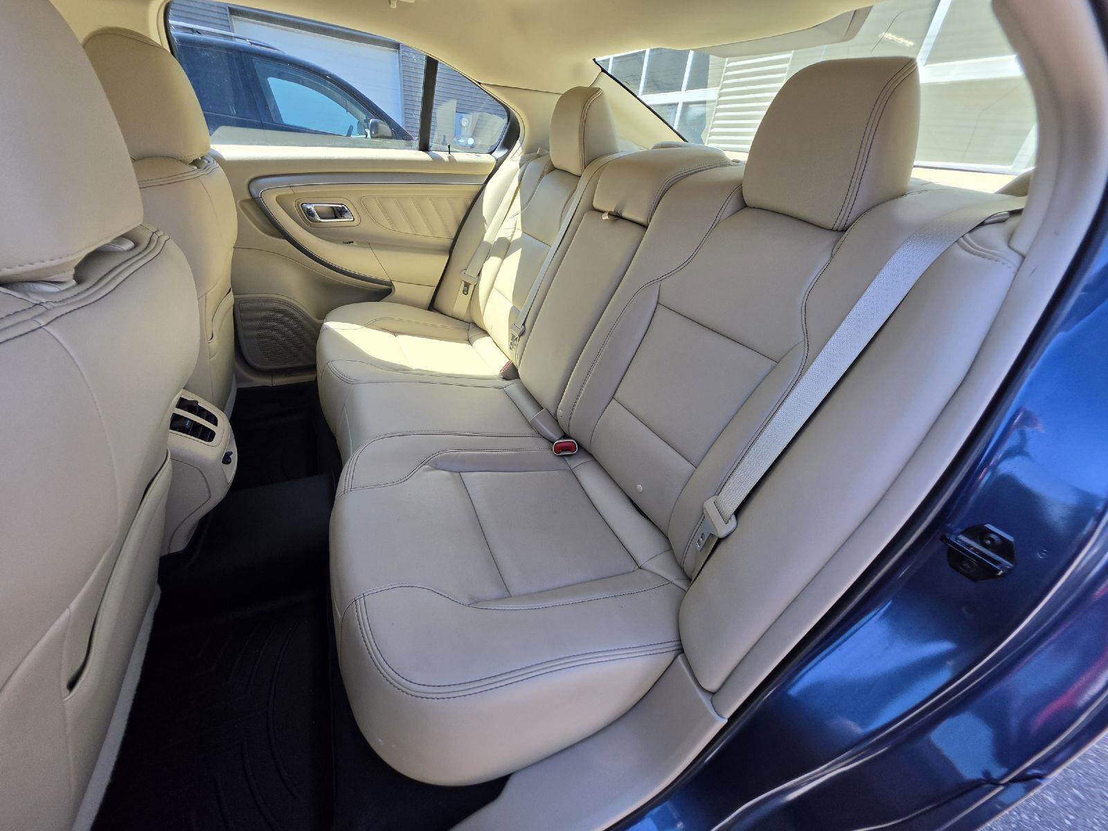 Used 2018 Ford Taurus SEL w/ Equipment Group 201A image 11