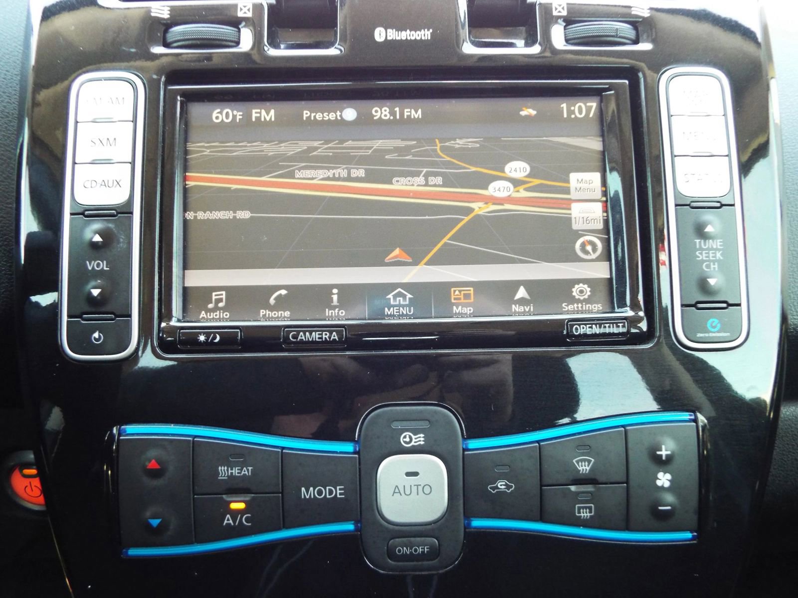 Used 2016 Nissan Leaf SV w/ Premium Package image 33