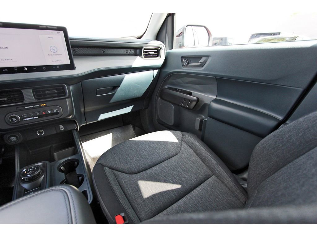 Certified 2025 Ford Maverick XLT w/ Black Appearance Package image 12