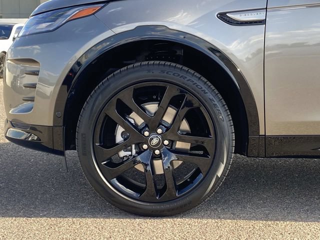 Used 2025 Land Rover Discovery Sport Dynamic SE AWD/4WD image 21