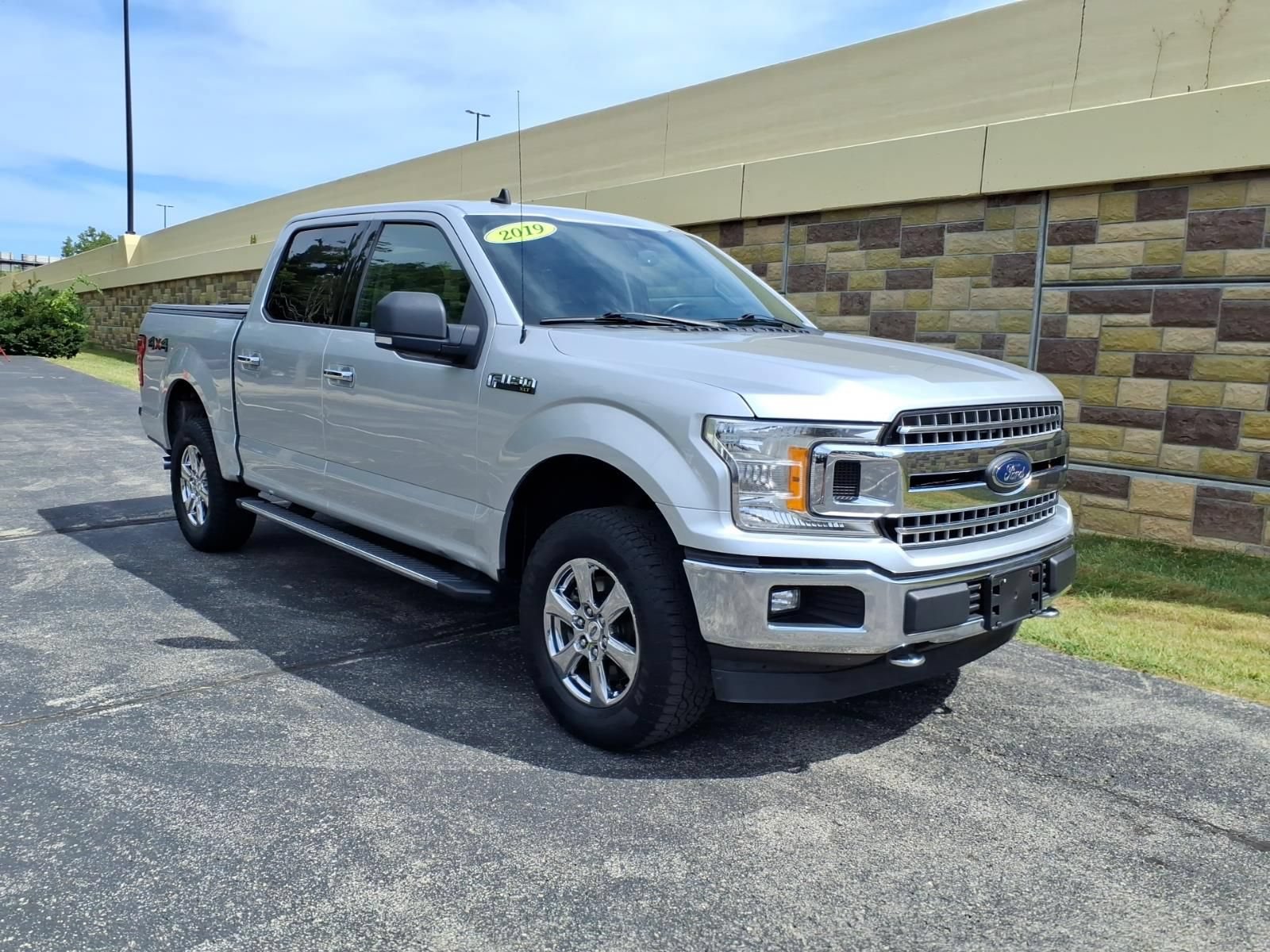 Used 2019 Ford F150 XLT w/ Equipment Group 301A Mid AWD/4WD image 2
