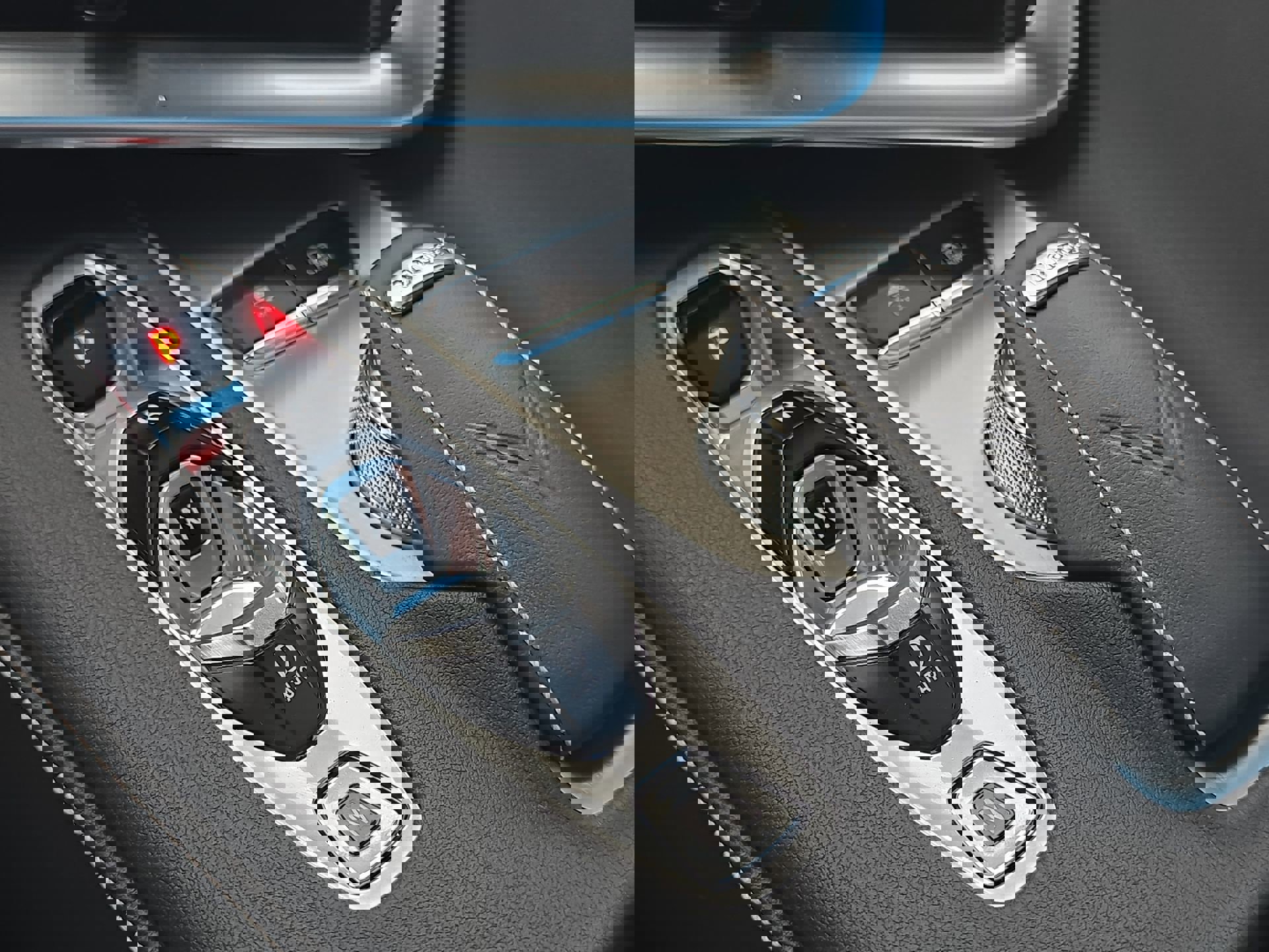 Used 2024 Chevrolet Corvette Stingray Preferred Cpe w/ Body-Color Dual Roof Package RWD image 19