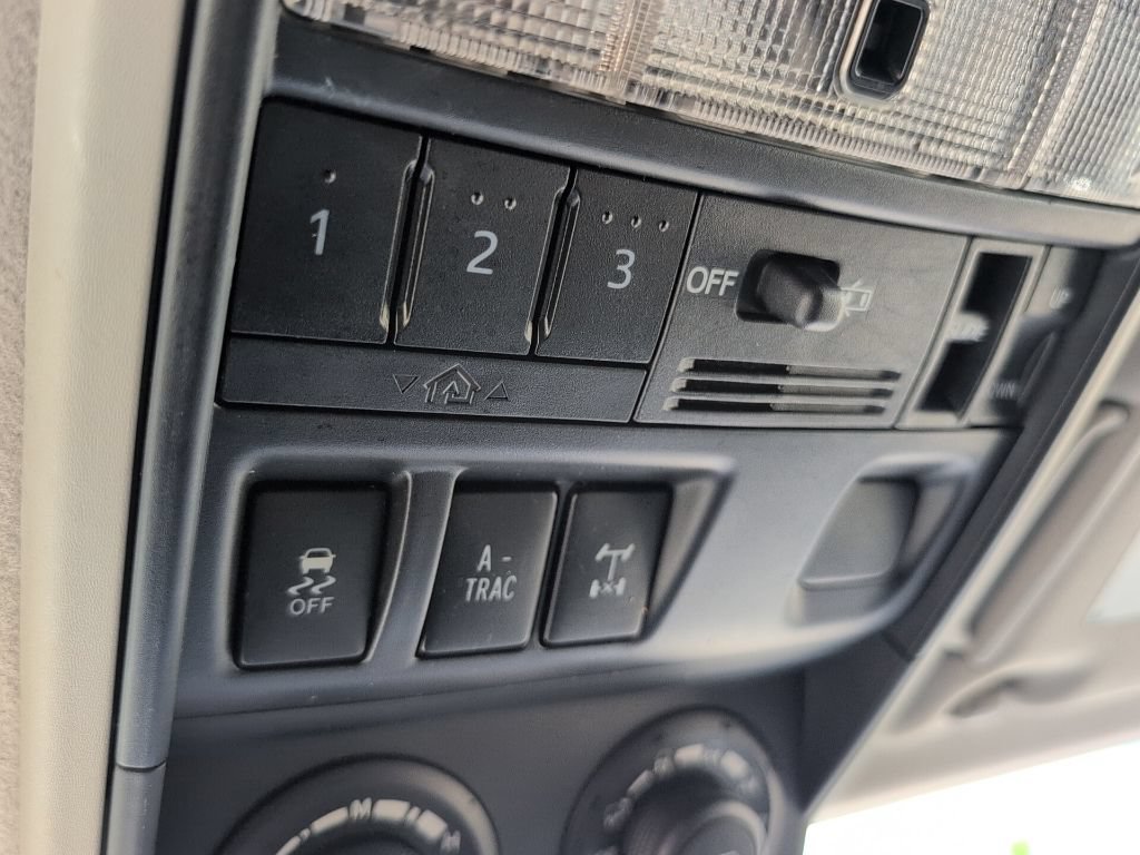 Used 2019 Toyota 4Runner TRD Off-Road Premium AWD/4WD image 23