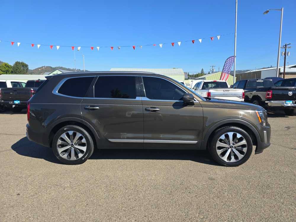 Used 2020 Kia Telluride S w/ S 8 Passenger Seating Package AWD/4WD image 6
