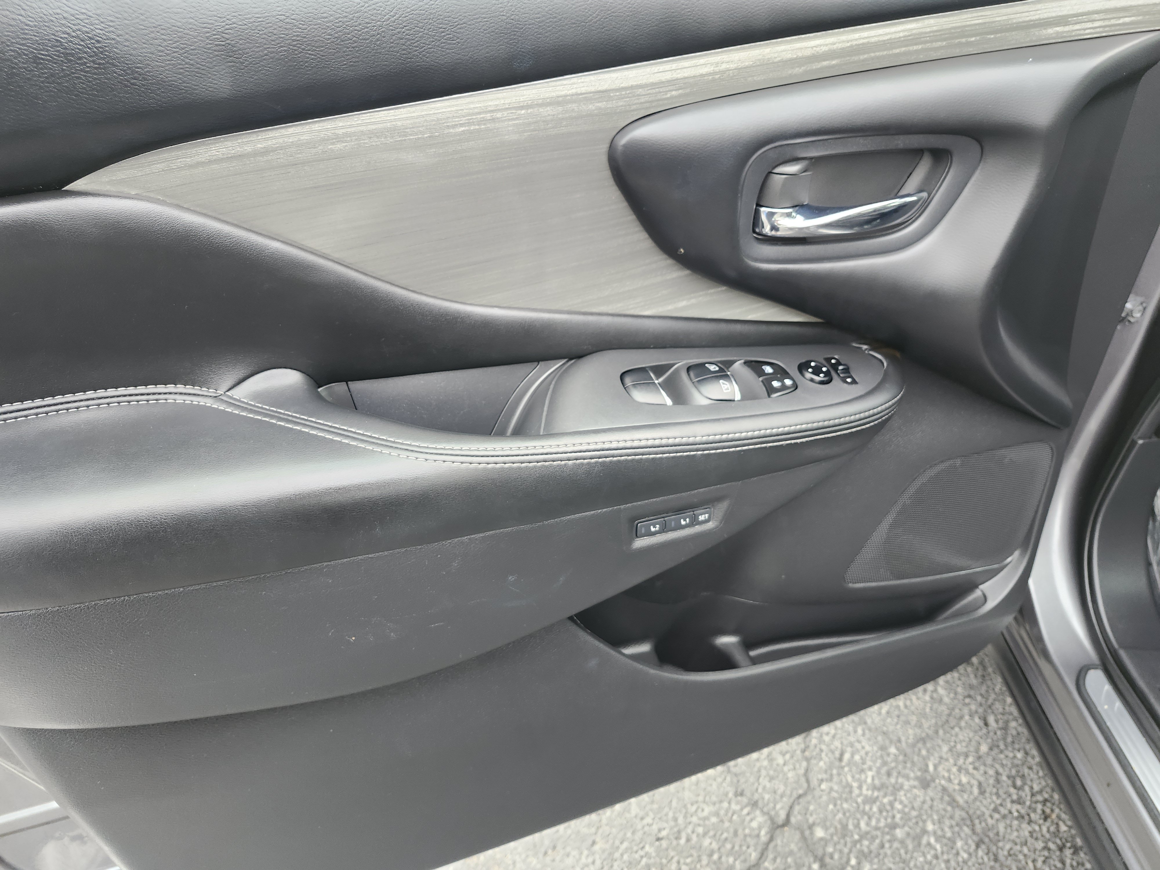Used 2017 Nissan Murano SL w/ SL Technology Package FWD image 25