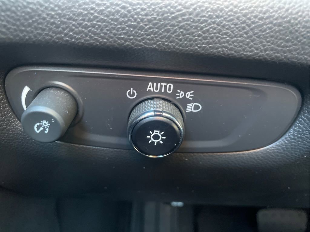 Used 2023 Chevrolet Traverse High Country w/ LPO, Floor Liner Package AWD/4WD image 15