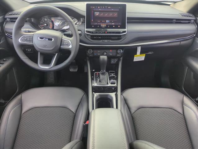 New 2026 Jeep Compass Latitude image 13