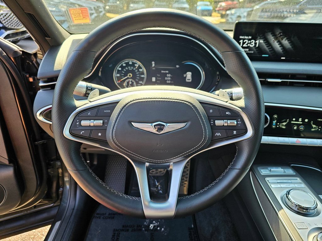 Used 2025 Genesis GV70 3.5T Sport AWD/4WD image 11