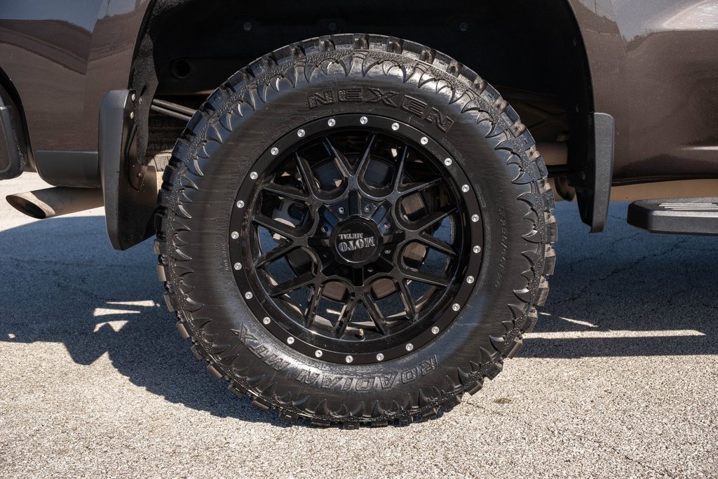 Used 2021 Chevrolet Silverado 1500 RST image 9