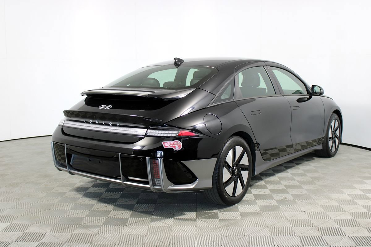 Used 2024 Hyundai Ioniq 6 SE AWD/4WD image 34