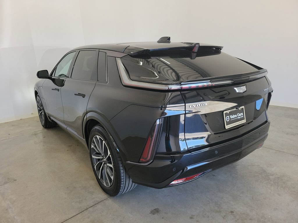 Used 2024 Cadillac Lyriq Sport w/ LPO, Floor Liner Package AWD/4WD image 7