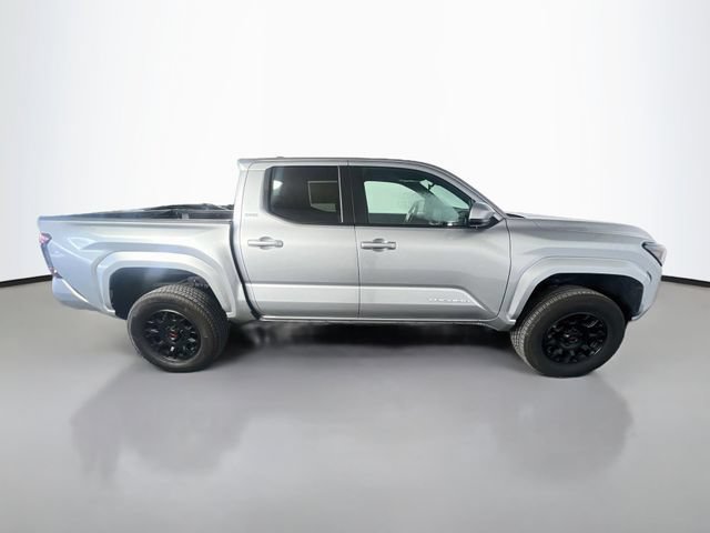 Used 2025 Toyota Tacoma SR5 RWD image 9