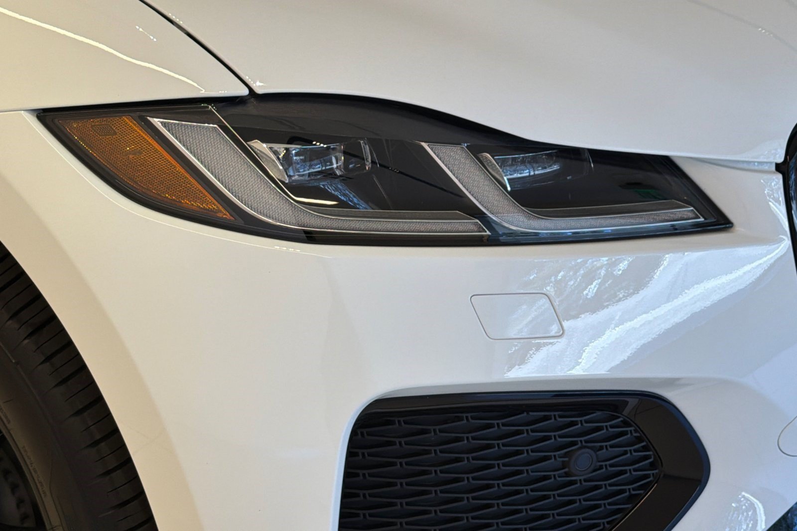 New 2026 Jaguar F-PACE R-Dynamic S AWD/4WD image 12