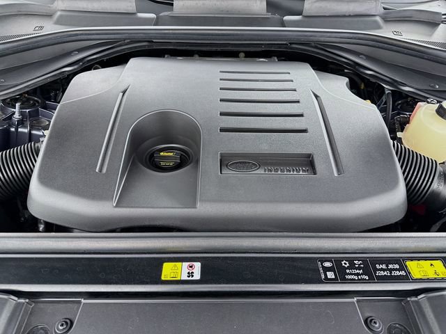 Certified 2025 Land Rover Range Rover Long Wheelbase SE image 32