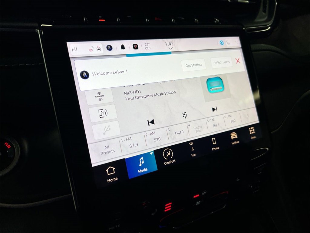 Used 2022 Jeep Grand Cherokee Limited image 13