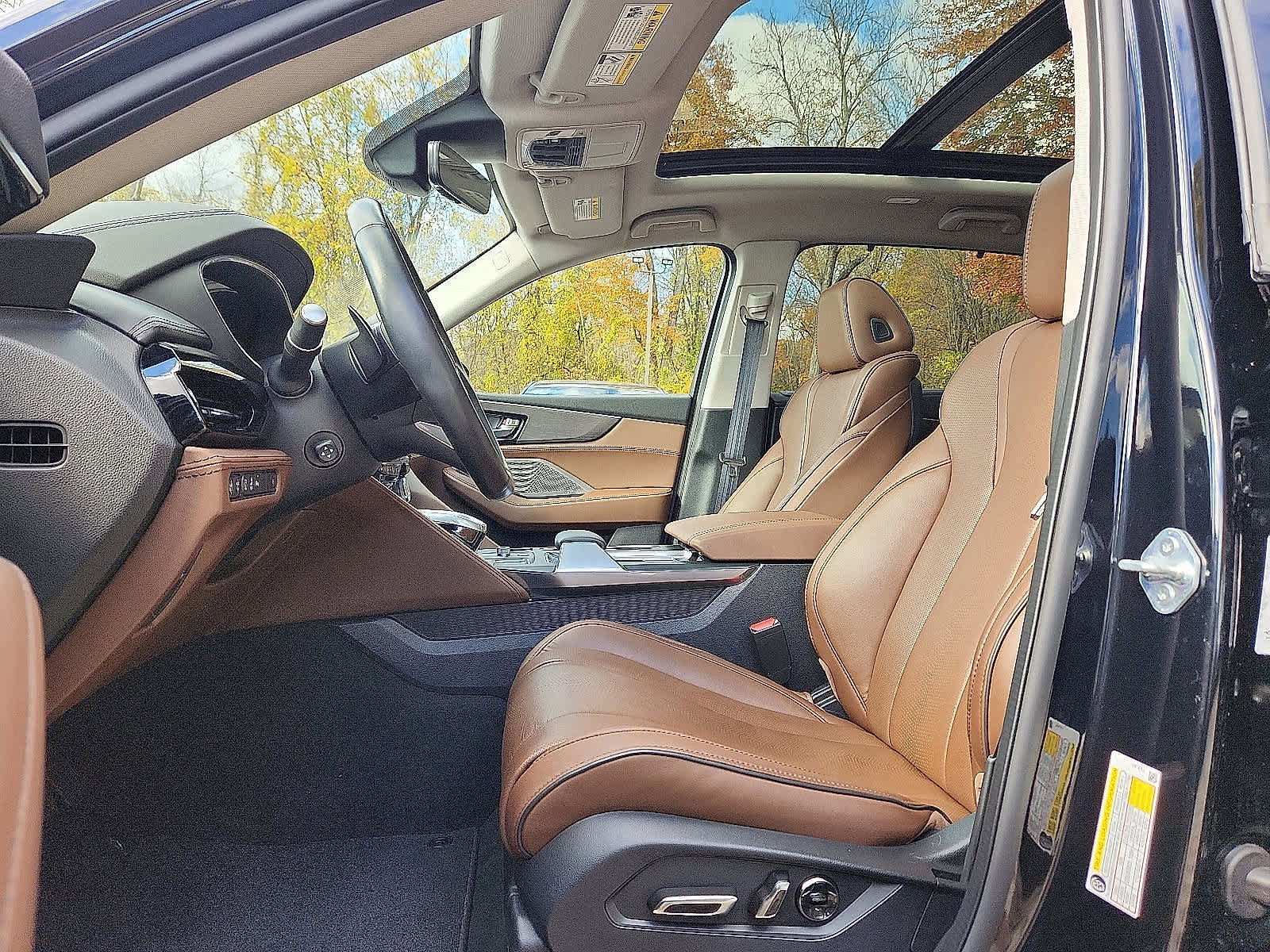 Used 2024 Acura MDX SH-AWD w/ Advance Package image 14