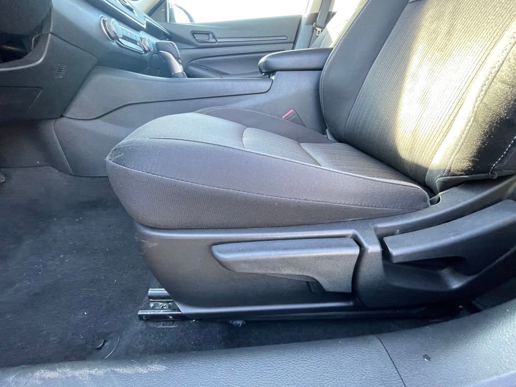 Used 2024 Nissan Altima 2.5 S image 11