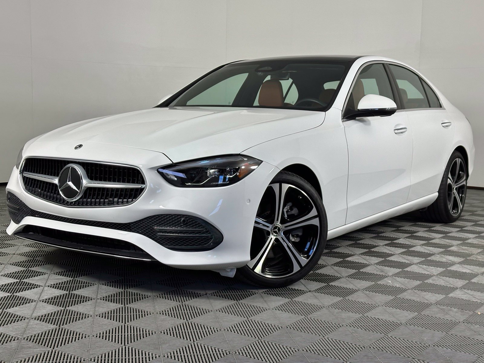 Used 2025 Mercedes-Benz C 300 Sedan image 34