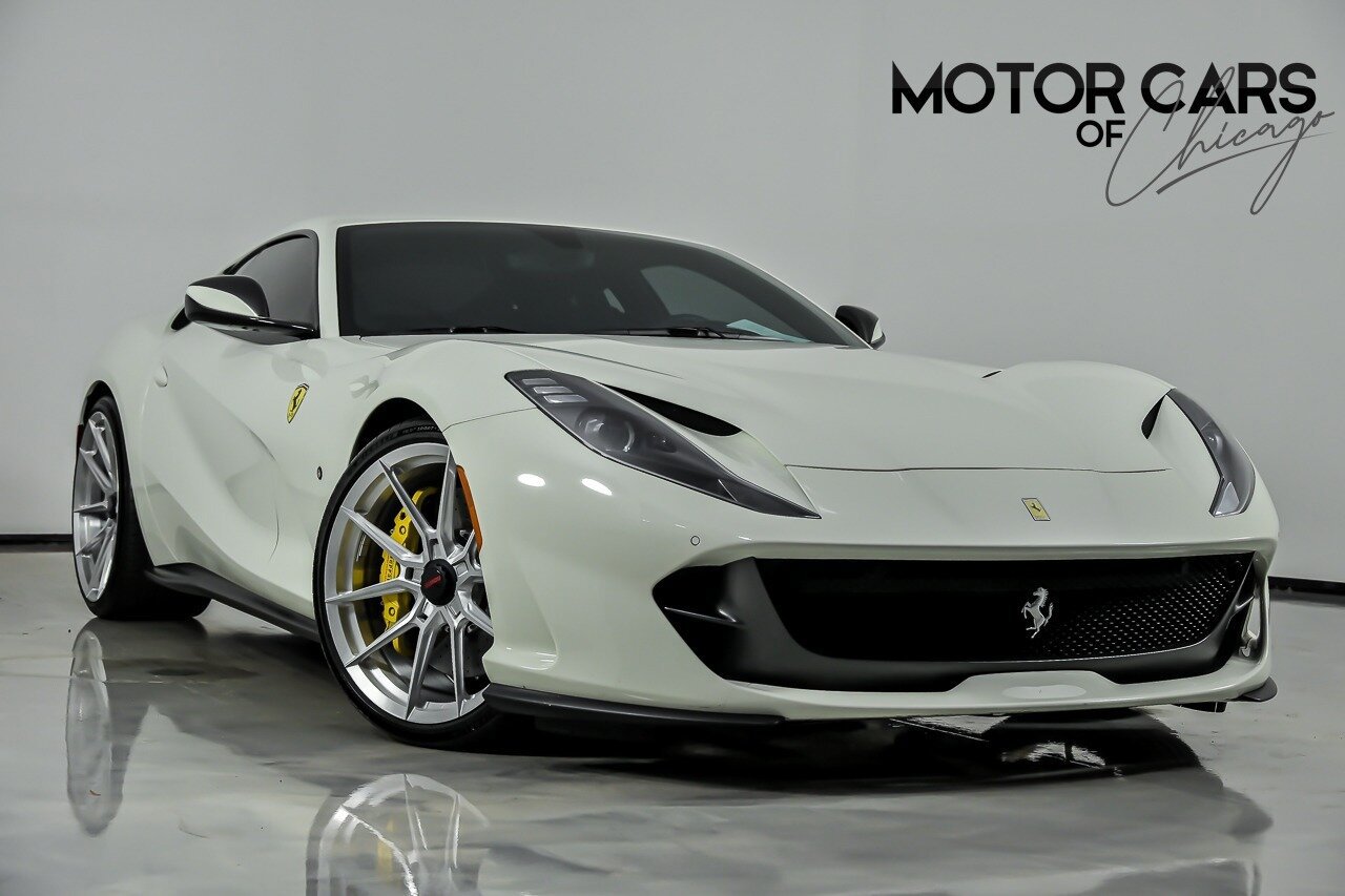 Used 2018 Ferrari 812 Superfast RWD image 1