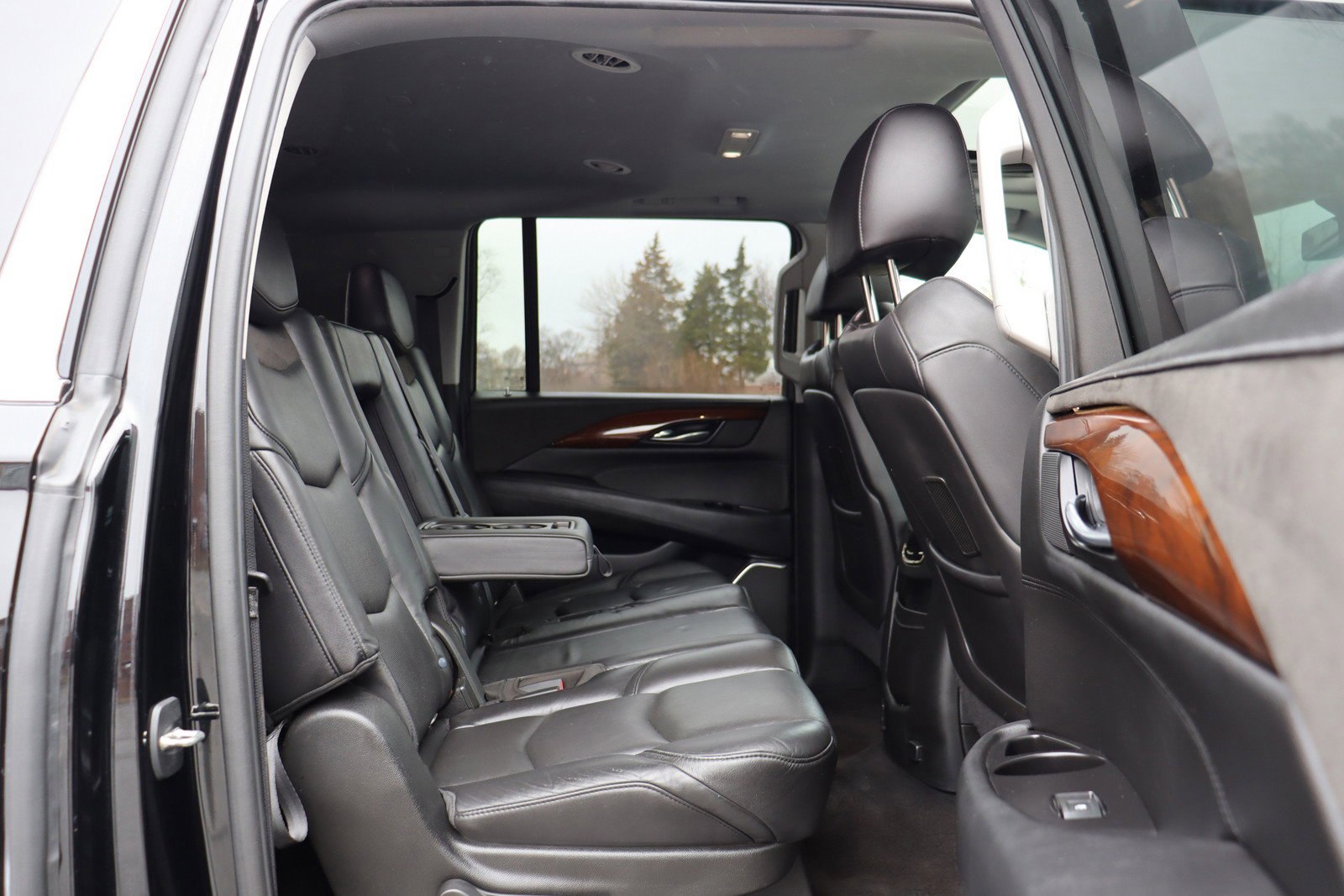 Used 2020 Cadillac Escalade ESV Luxury image 19