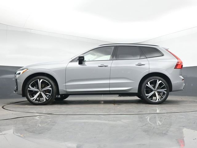 Used 2024 Volvo XC60 B5 Ultimate w/ Climate Package image 42