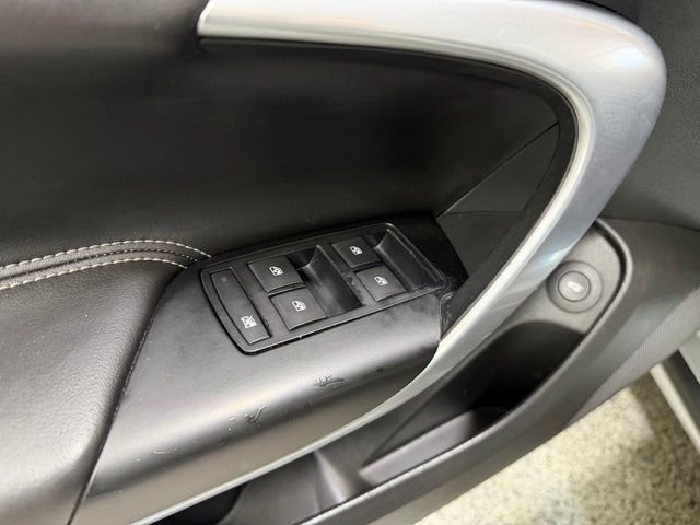 Used 2017 Buick Regal Sport Touring FWD image 17