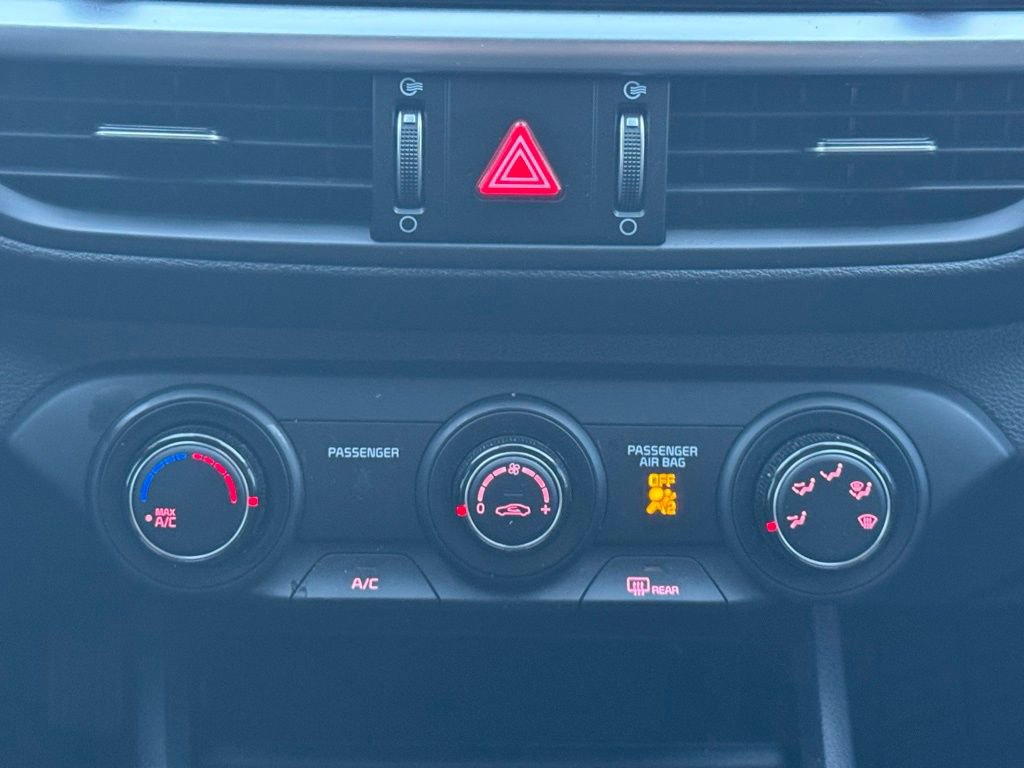 Used 2023 Kia Forte LXS w/ LXS Technology Package image 29