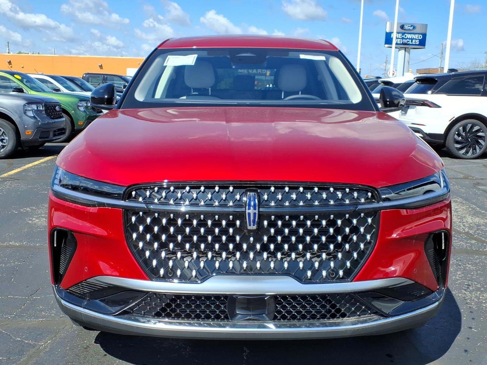 New 2026 Lincoln Nautilus Premier AWD/4WD image 2