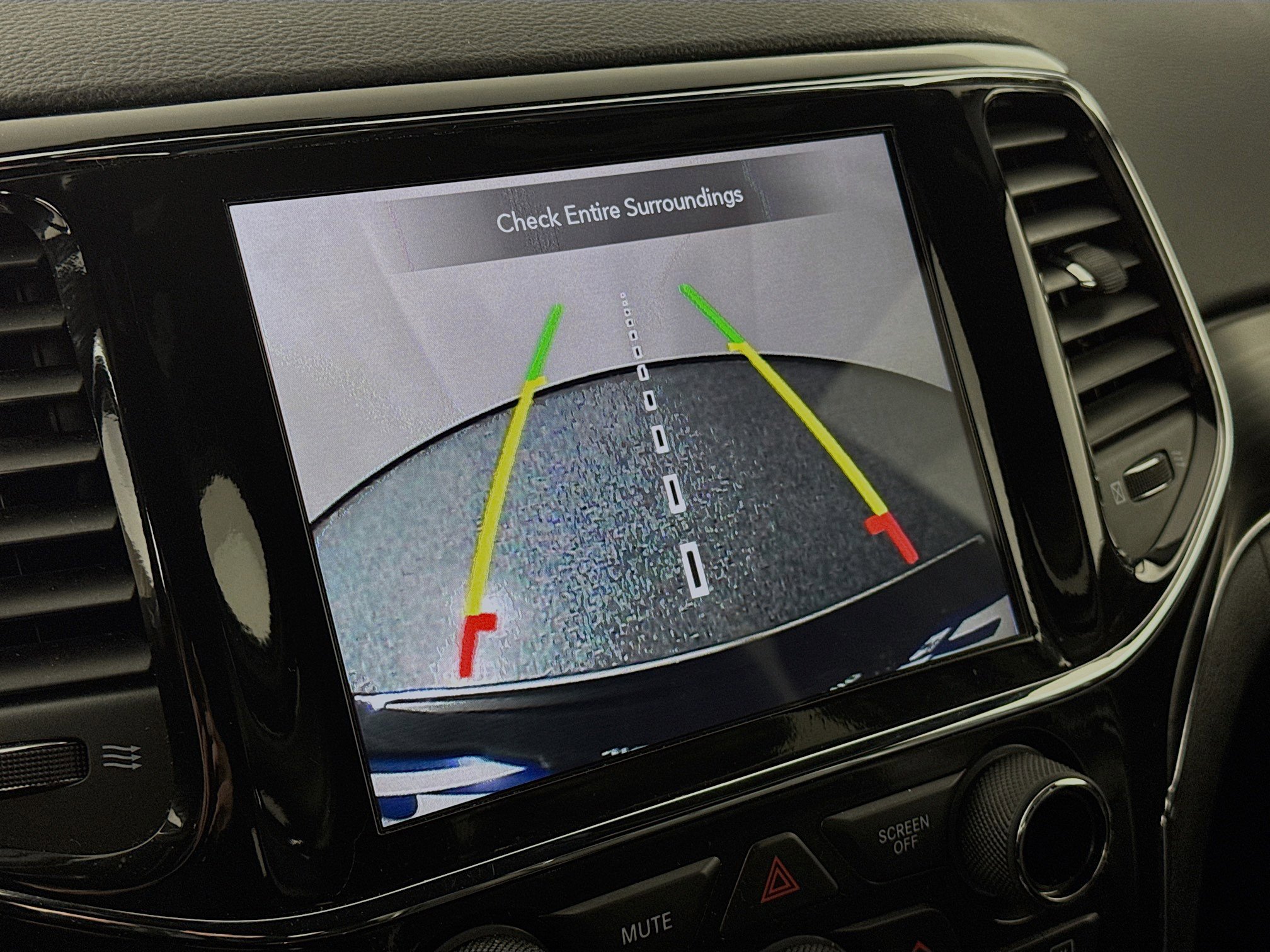 Used 2021 Jeep Grand Cherokee Limited image 14