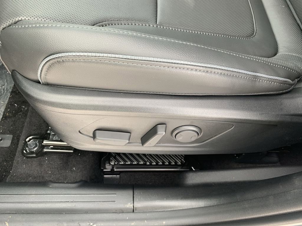 New 2026 Hyundai Tucson Limited AWD/4WD image 12