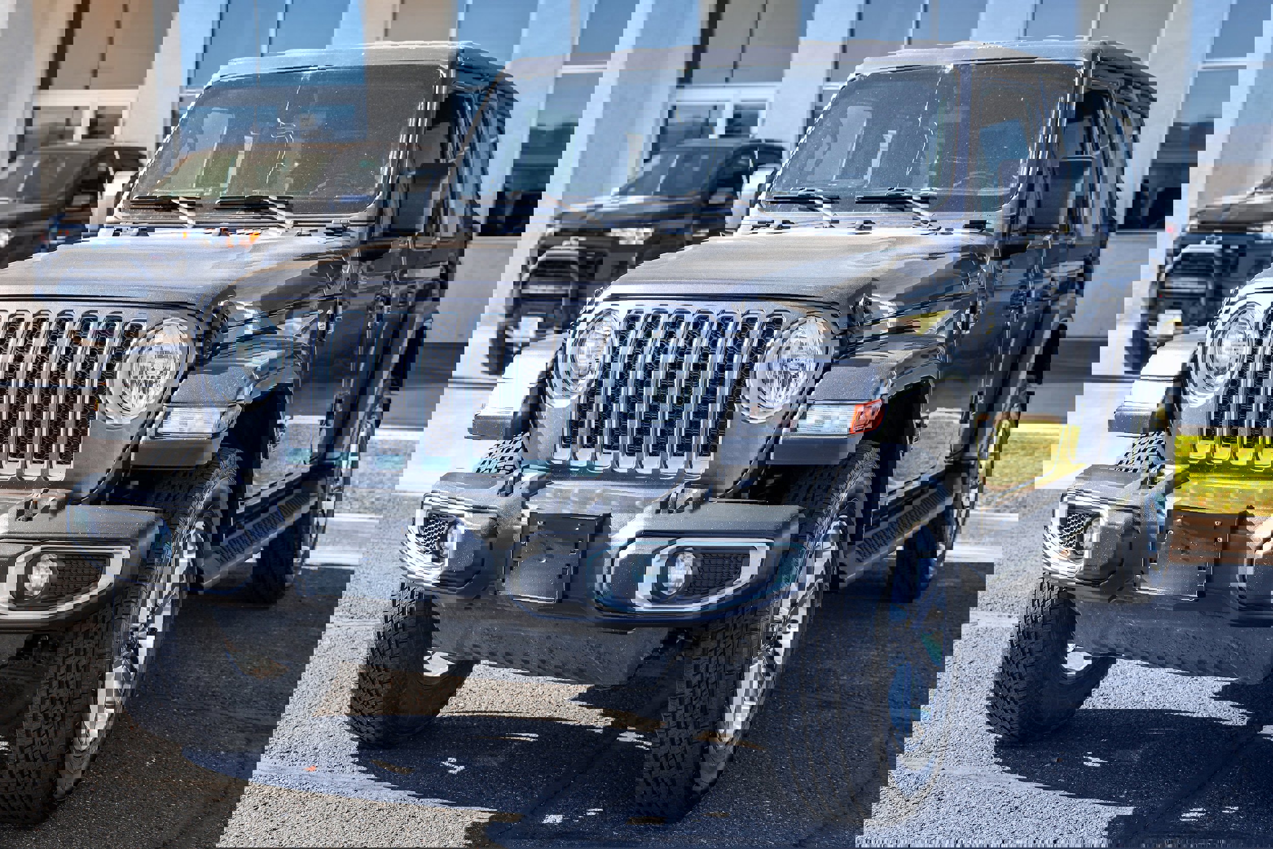 Used 2020 Jeep Wrangler Unlimited Sahara image 1