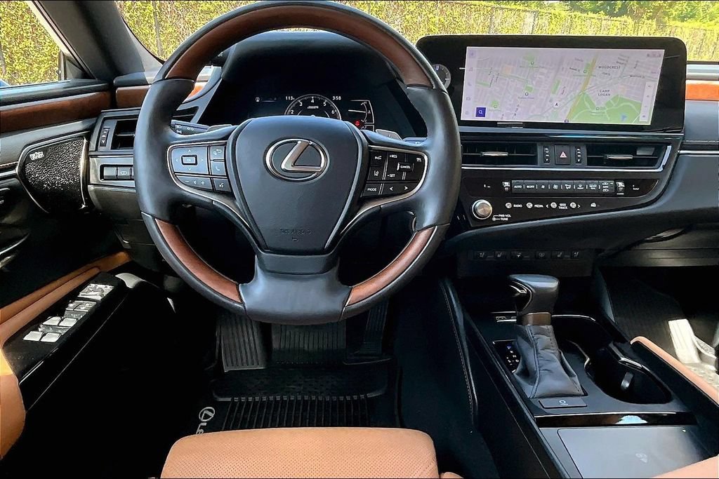 Used 2024 Lexus ES 350 Ultra Luxury w/ Accessory Package (Z2) FWD image 7