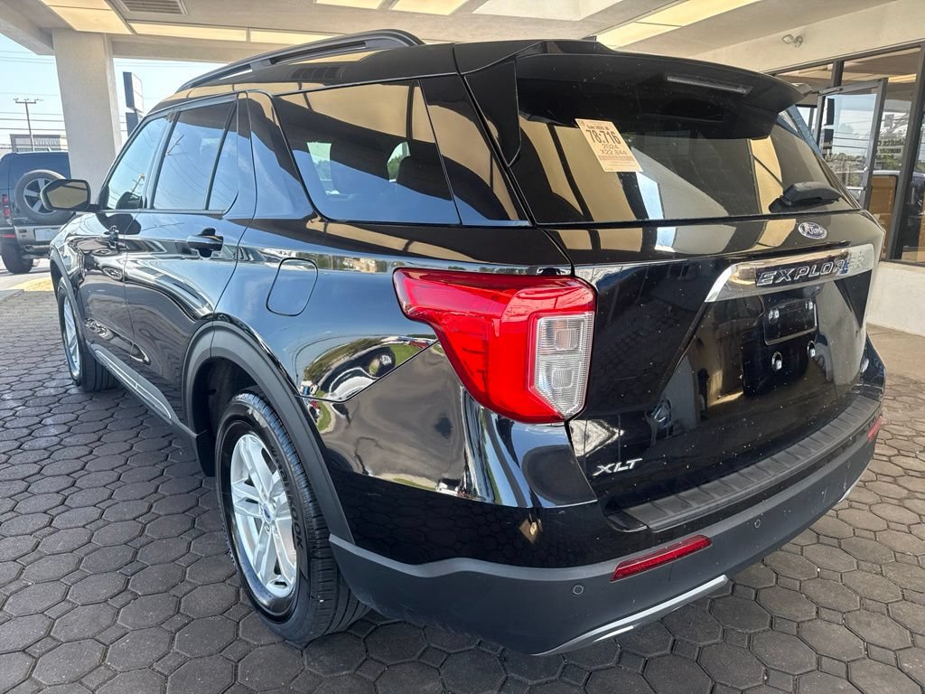 Used 2024 Ford Explorer XLT w/ Equipment Group 202A AWD/4WD image 8