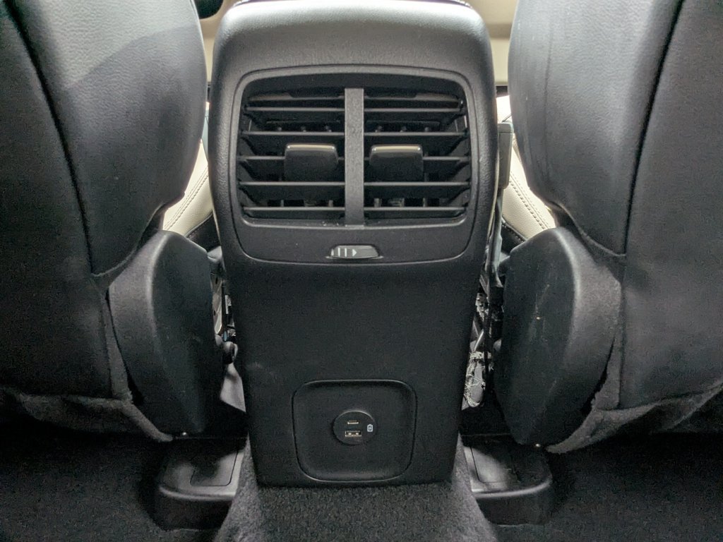 Used 2020 Ford Escape SE Sport FWD image 17