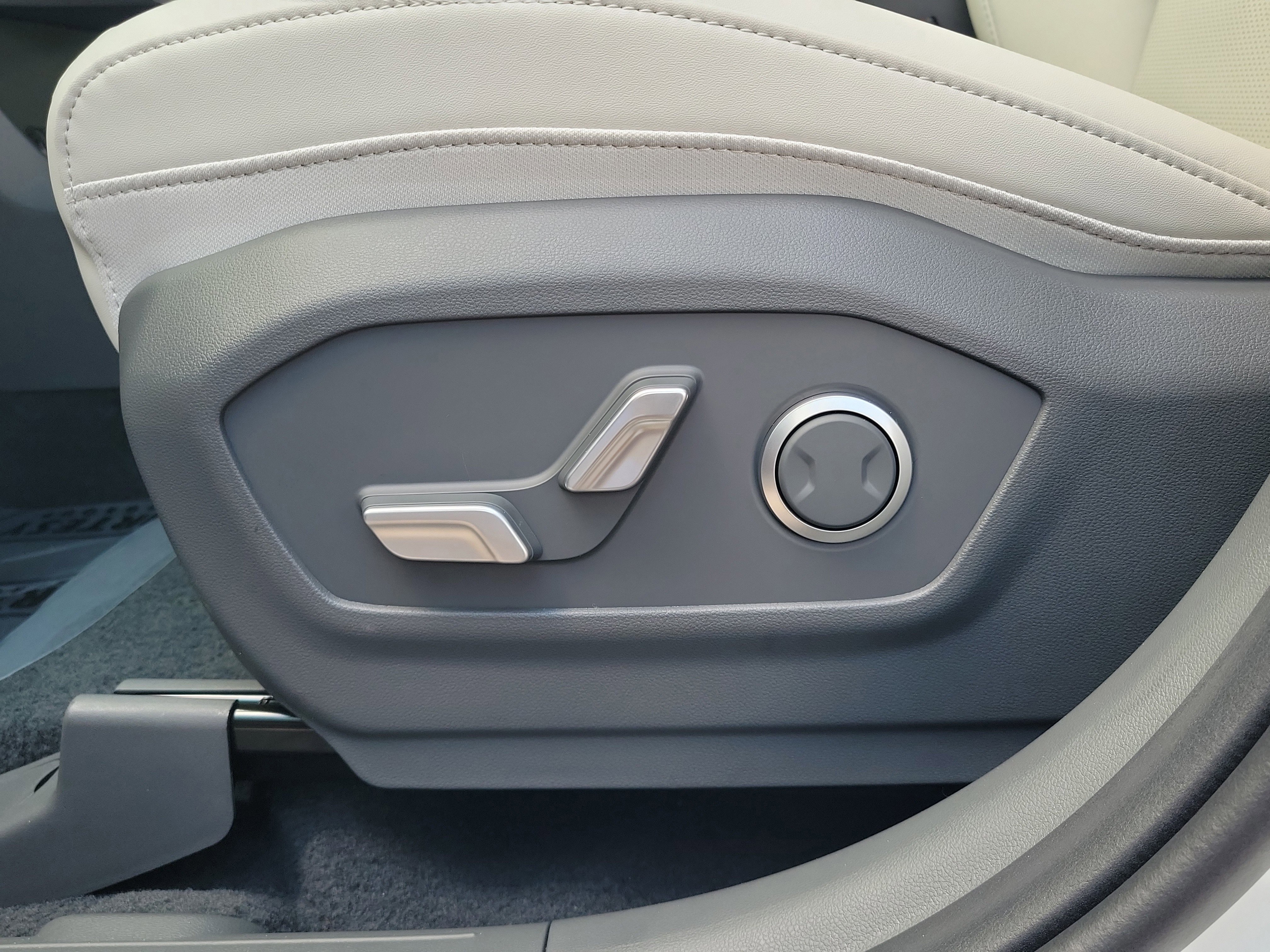 New 2026 Hyundai Santa Fe SEL image 19