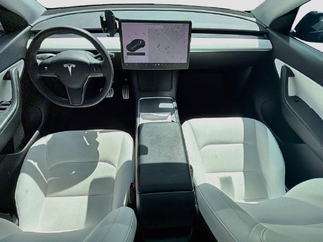 Used 2022 Tesla Model Y Performance AWD/4WD image 16