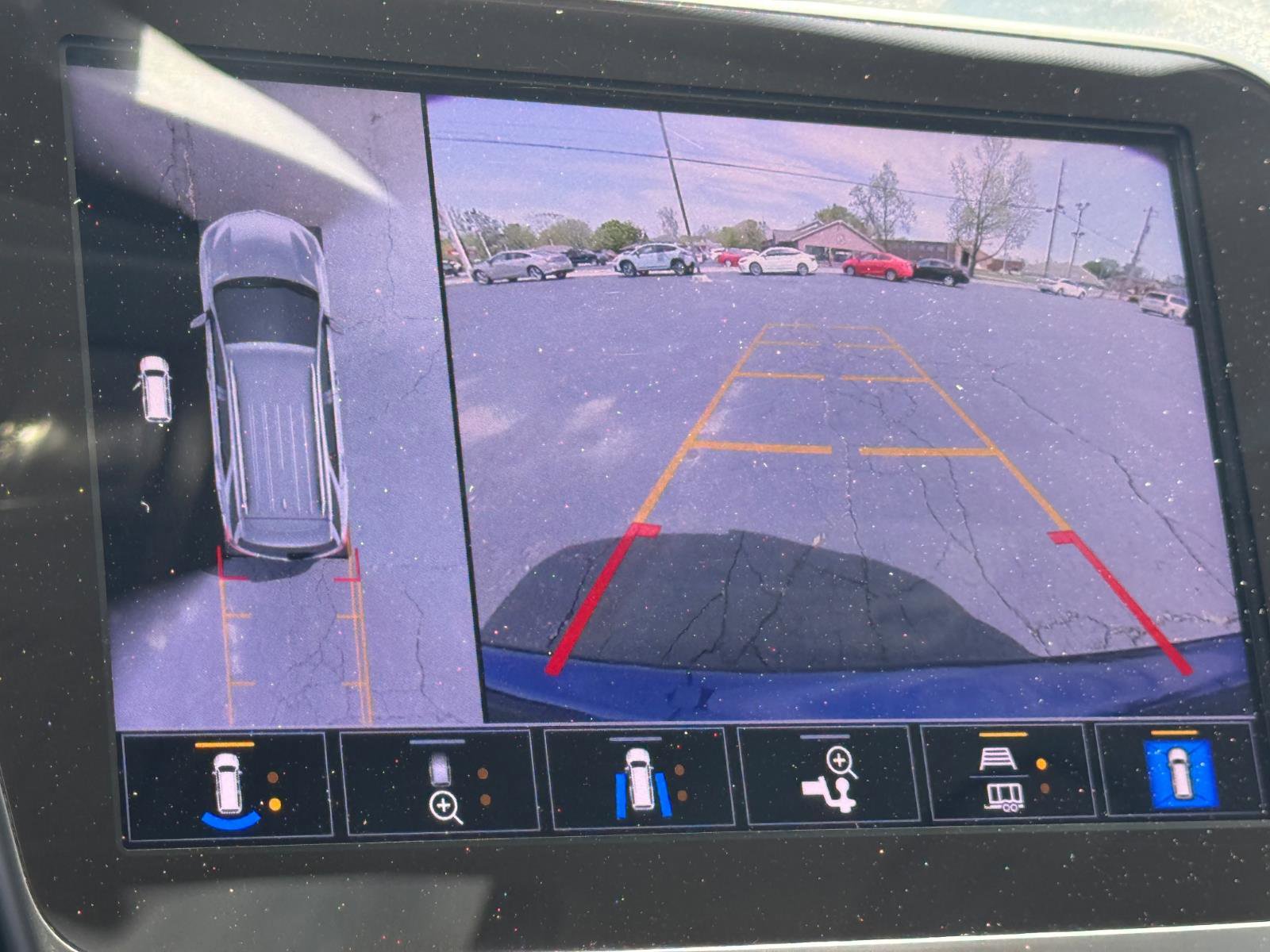 Used 2022 Chevrolet Equinox LT FWD image 16