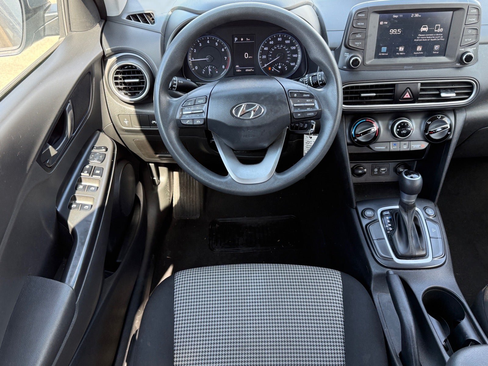 Used 2021 Hyundai Kona SE AWD/4WD image 16