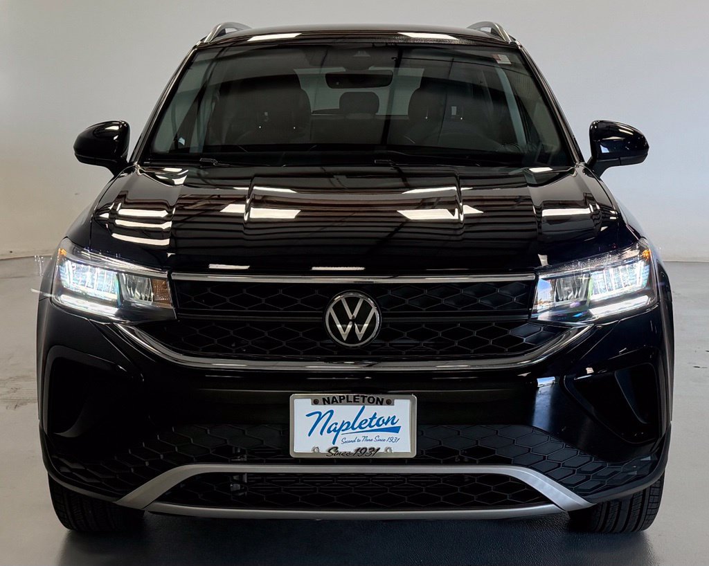 Used 2023 Volkswagen Taos SE AWD/4WD image 7
