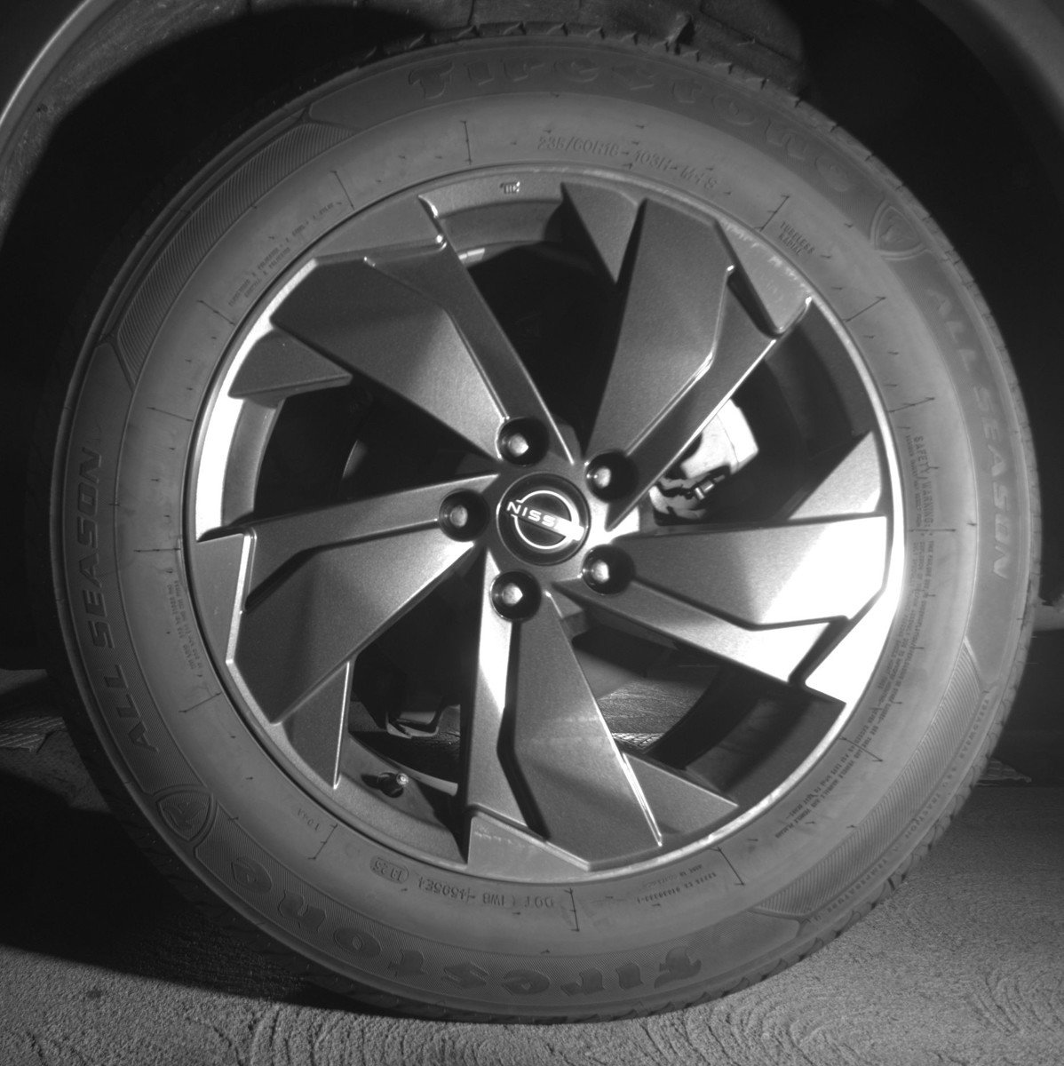 Used 2025 Nissan Rogue SV image 14