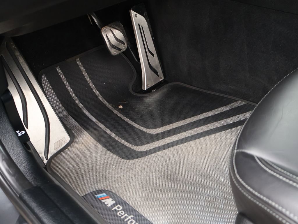 Used 2017 BMW M3 image 25