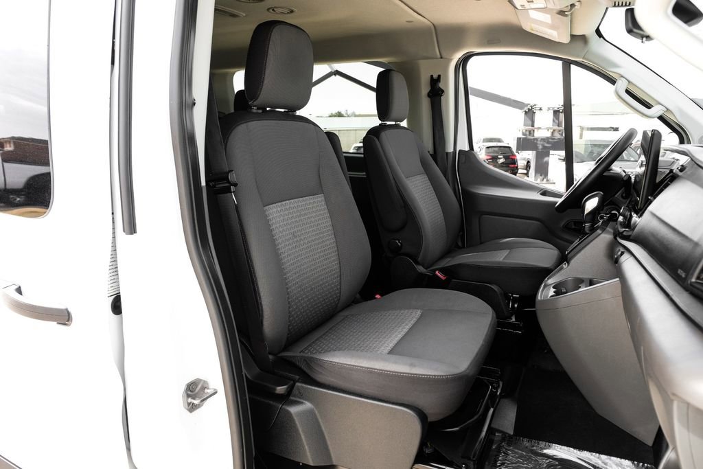 Used 2023 Ford Transit 350 XLT image 31