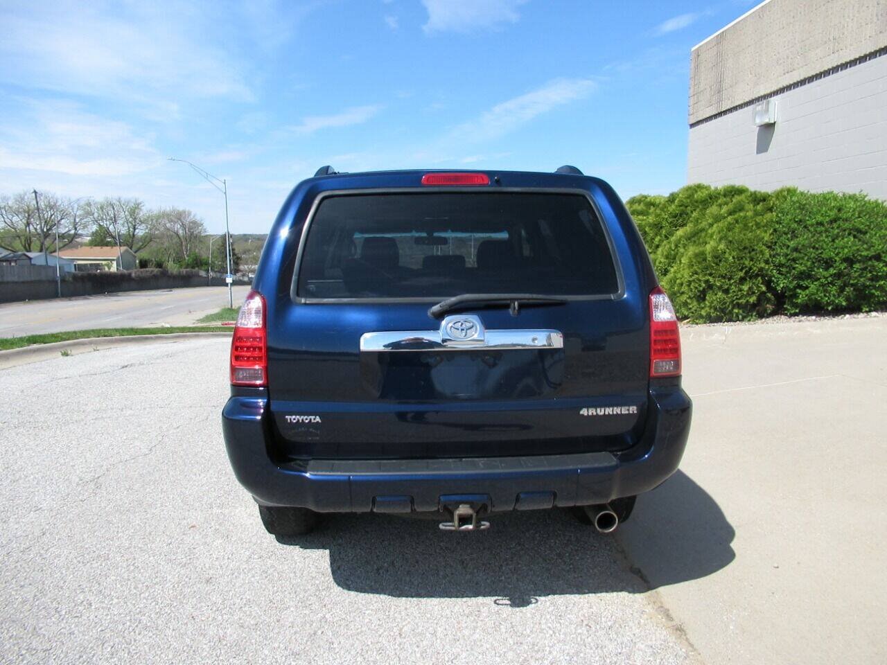 Used 2006 Toyota 4Runner SR5 AWD/4WD image 13