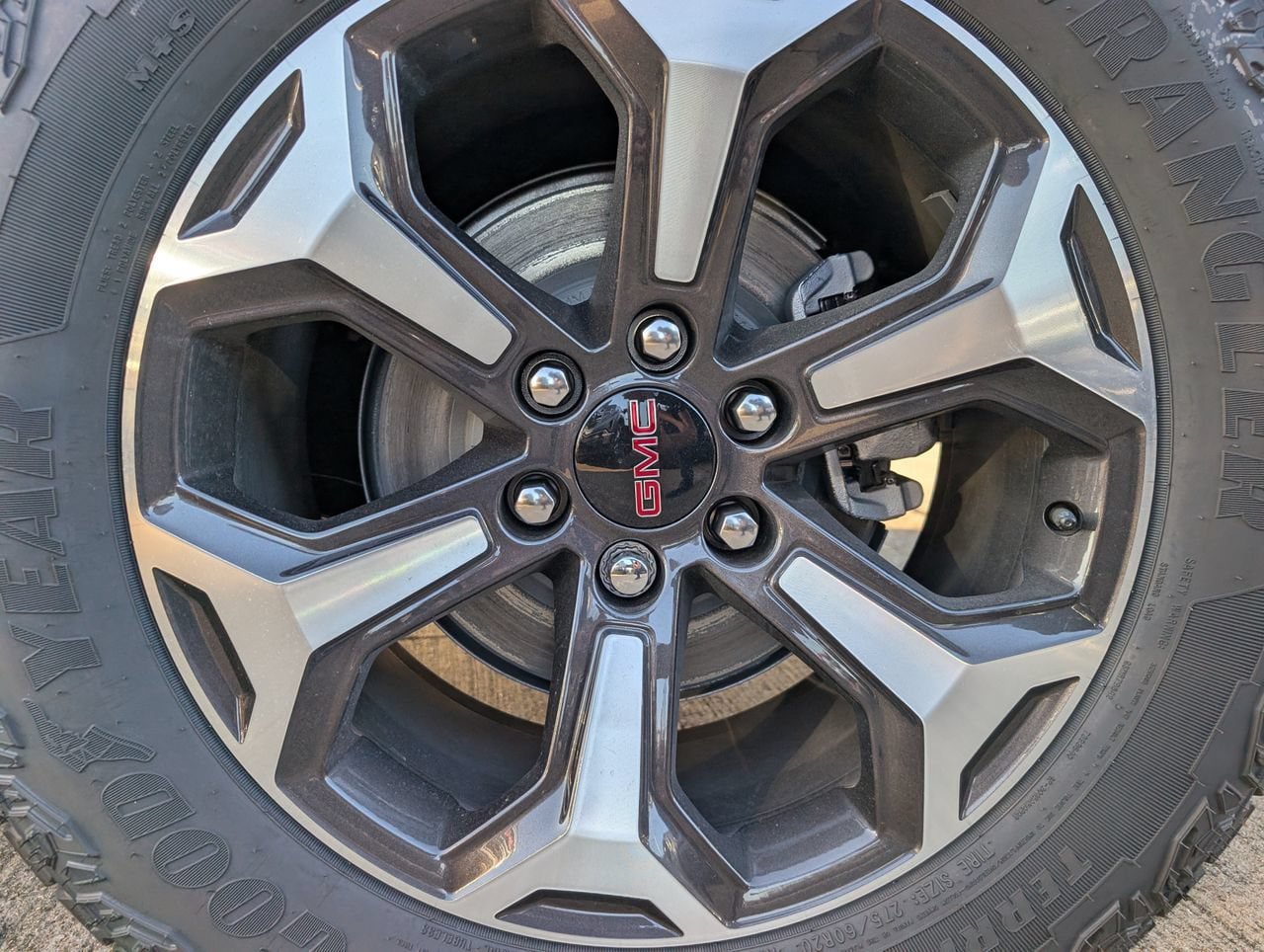 New 2026 GMC Yukon AT4 Ultimate AWD/4WD image 6