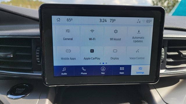 Used 2022 Ford Explorer XLT w/ Equipment Group 202A image 26