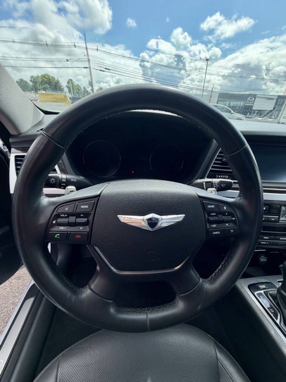 Used 2016 Hyundai Genesis 3.8 RWD image 7