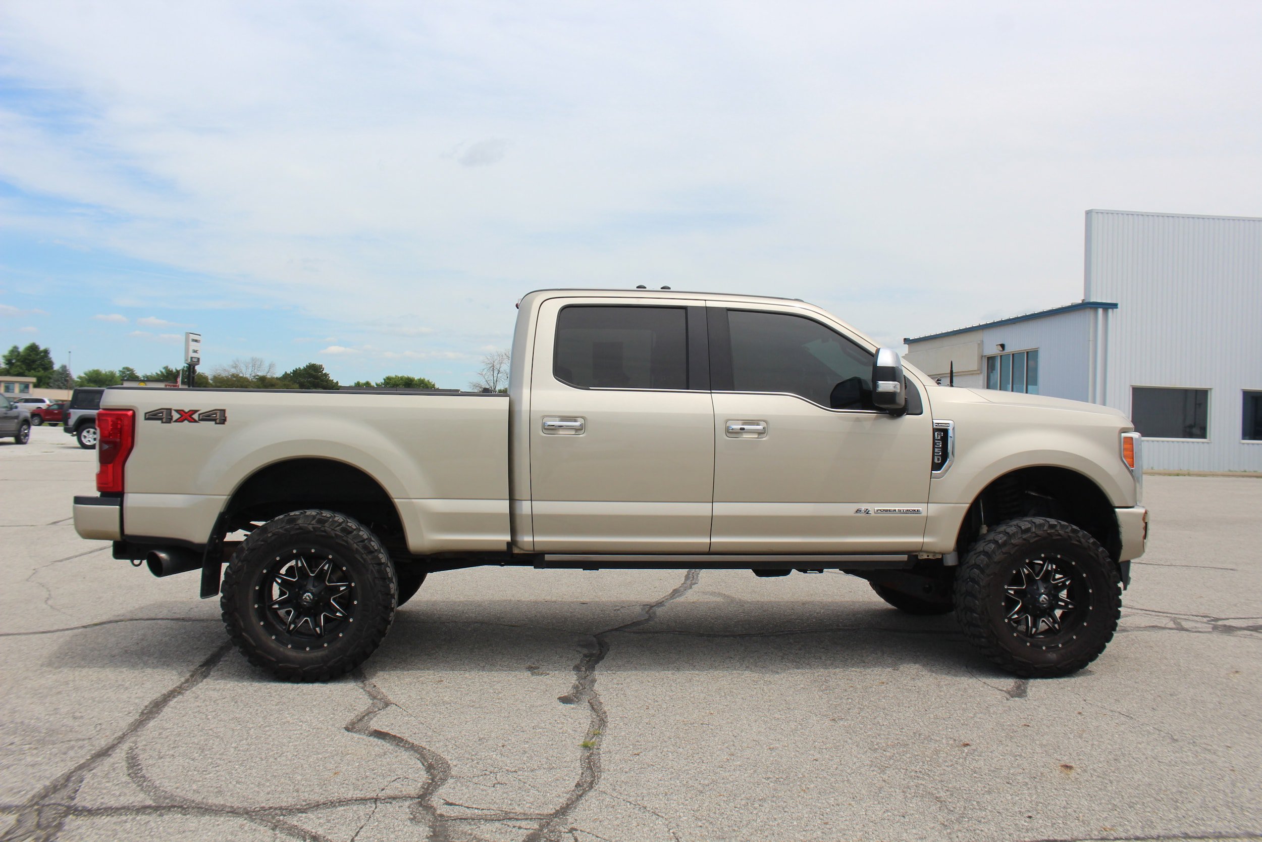 Used 2017 Ford F350 Platinum w/ Platinum Ultimate Package AWD/4WD image 5