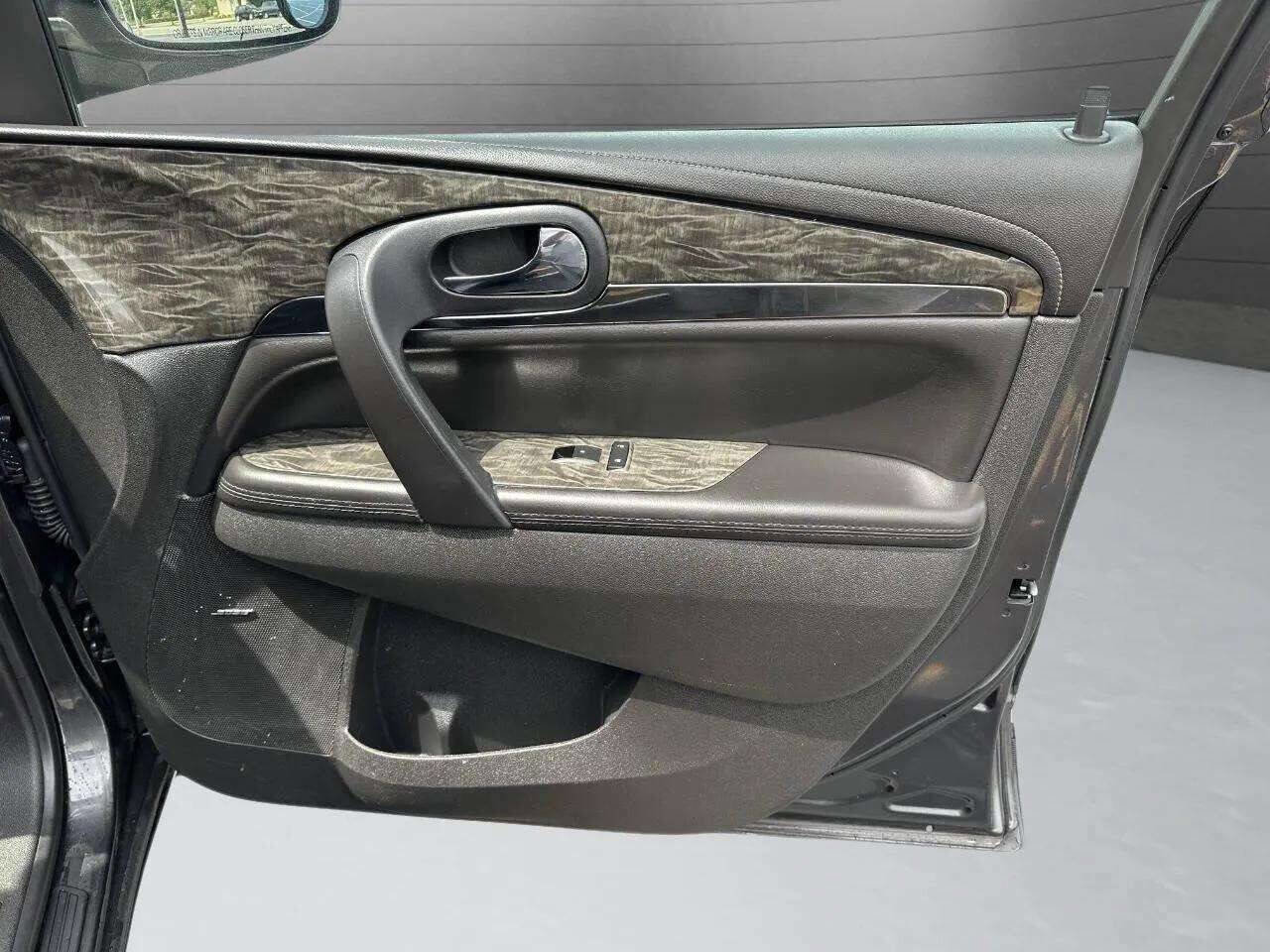 Used 2014 Buick Enclave Leather image 22